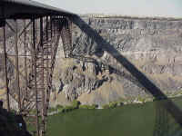 id04t.jpg (107007 bytes)